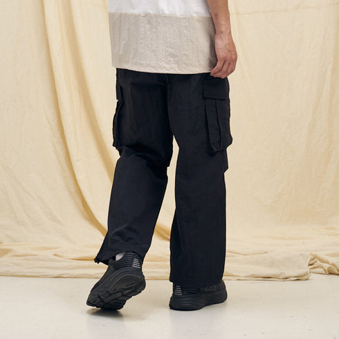 Boysnextdoor Lightweight Cargo Pants in Black